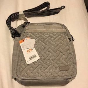 Lug Brand Flapper Bag Silver (NEW)